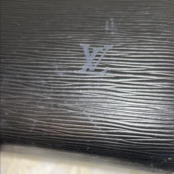 Louis Vuitton Black Leather Pouch with Gold Details - Picture 16 of 16